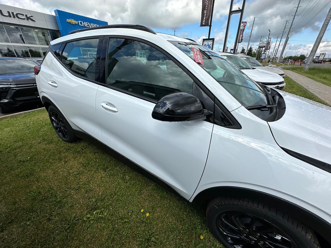 2027 Chevrolet Bolt RS 4dr Photo3