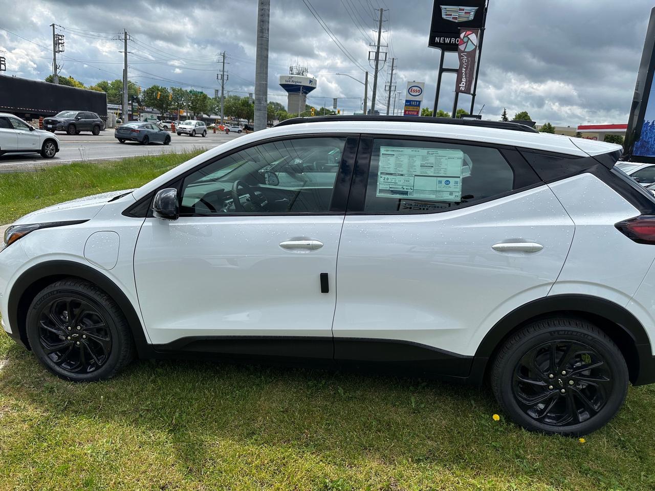 2027 Chevrolet Bolt RS 4dr Photo