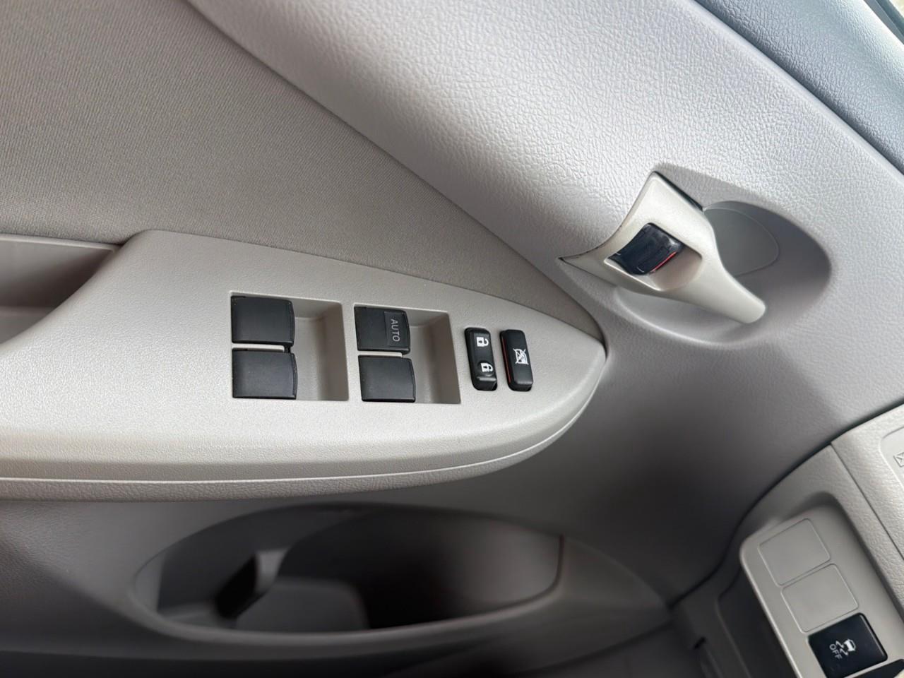 2010 Toyota Corolla  Photo
