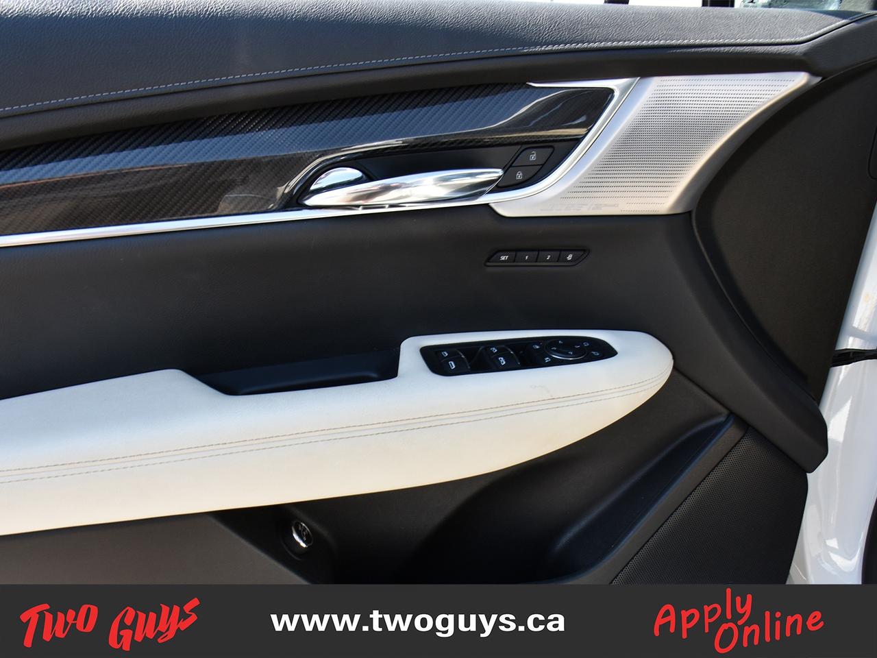 2021 Cadillac XT6 AWD 4dr Sport Panoroof Leather Nav Back Up Camera Photo