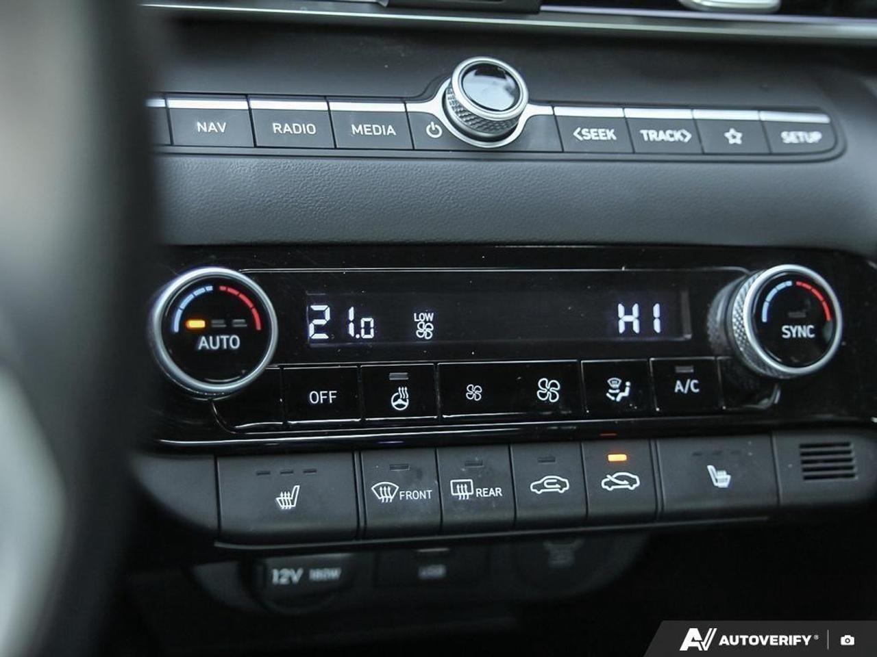 2024 Hyundai Elantra Preferred w/Tech Pkg 4dr Sedan Photo