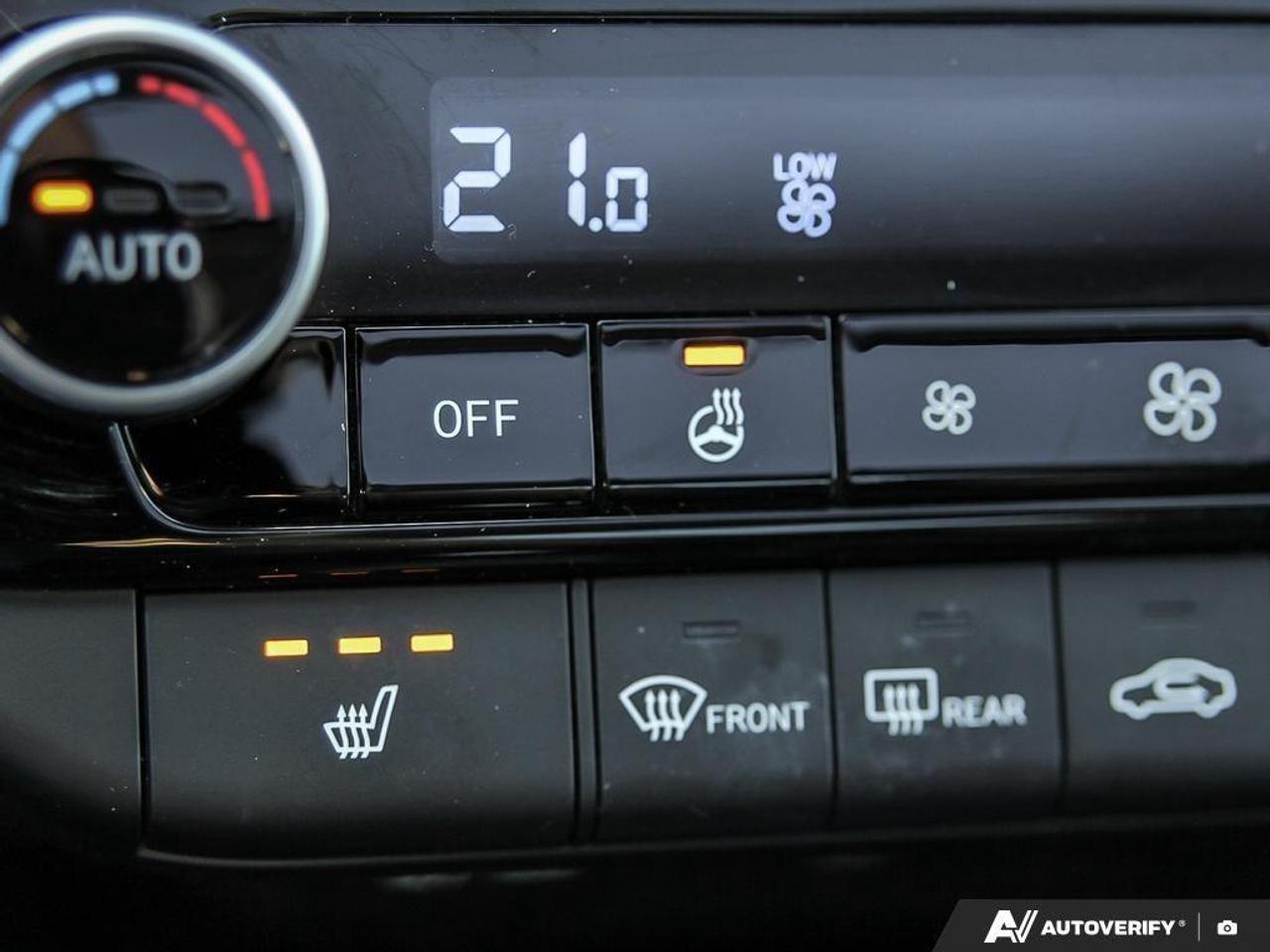 2024 Hyundai Elantra Preferred w/Tech Pkg 4dr Sedan Photo