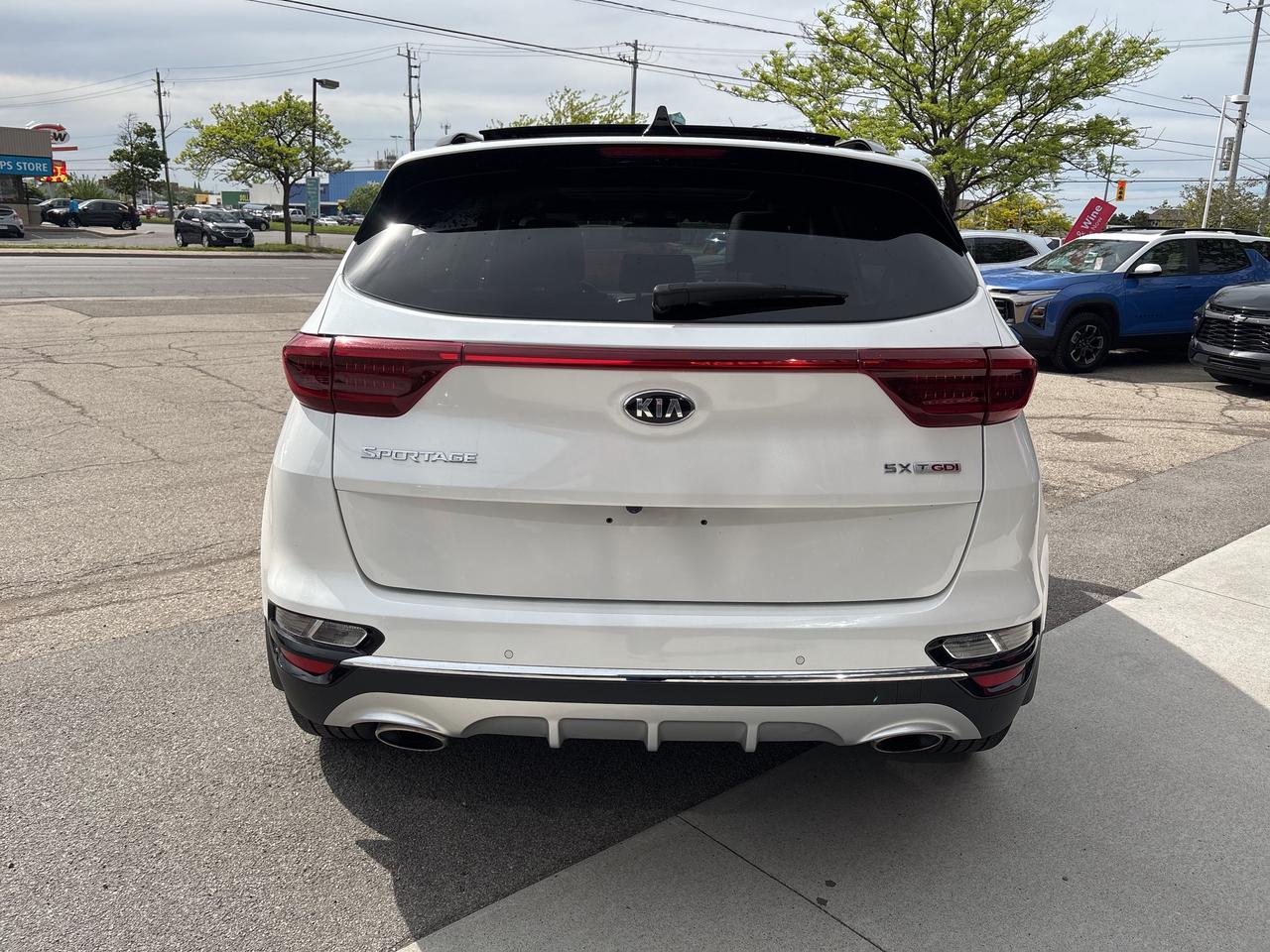 2022 Kia Sportage SX AWD Leather Nav Sunroof Back Up Camera Photo