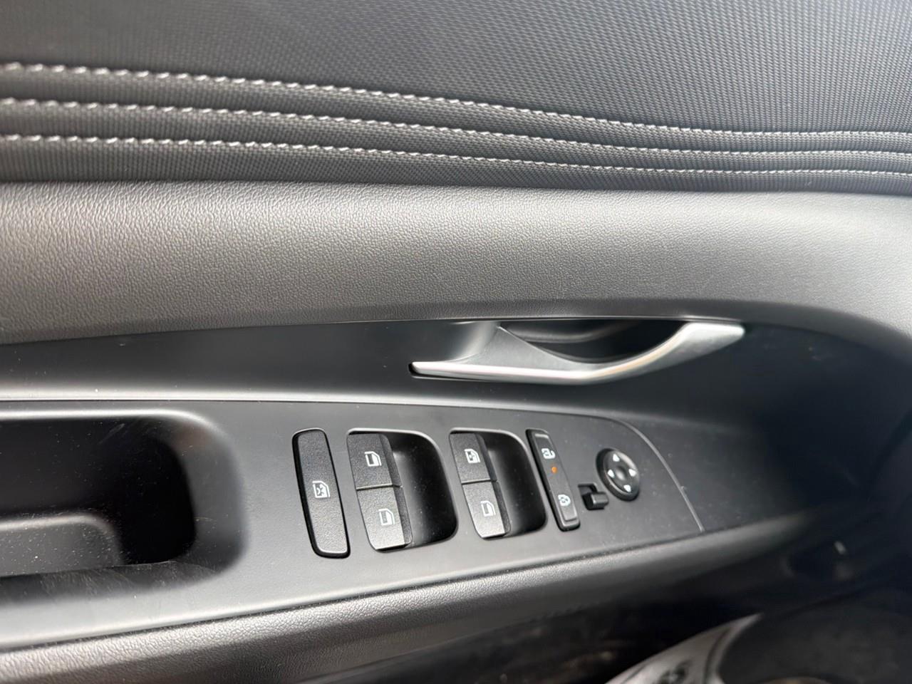 2024 Hyundai Elantra  Photo