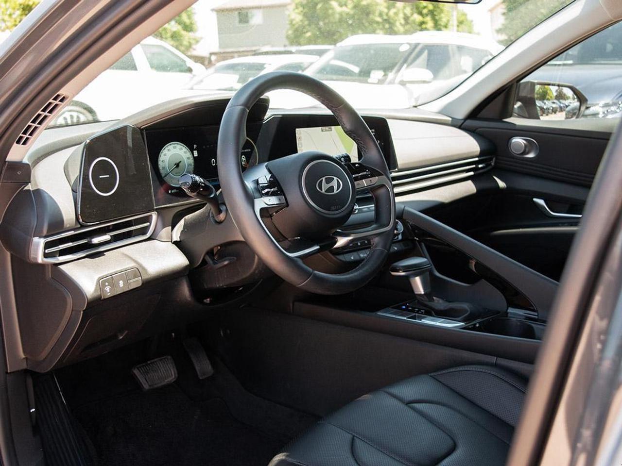 2024 Hyundai Elantra  Photo