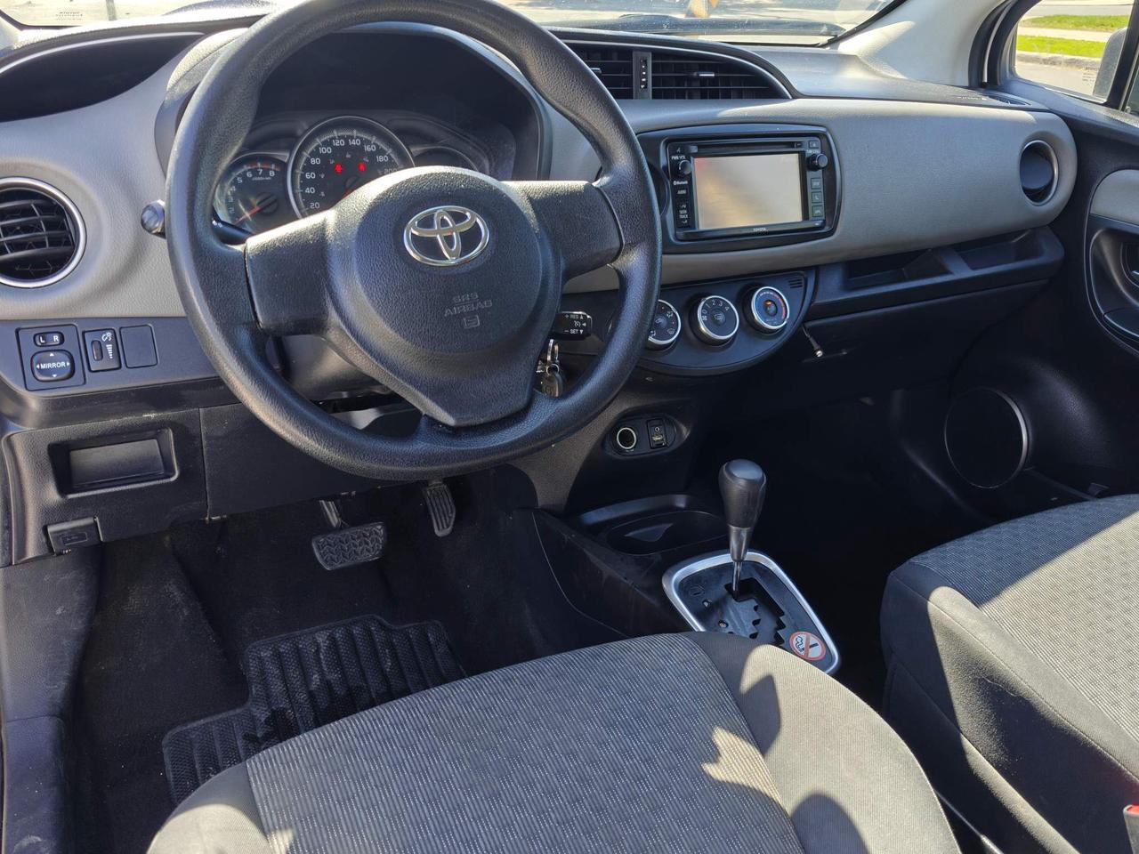 2015 Toyota Yaris LE (A4) 5dr Hatchback Photo2