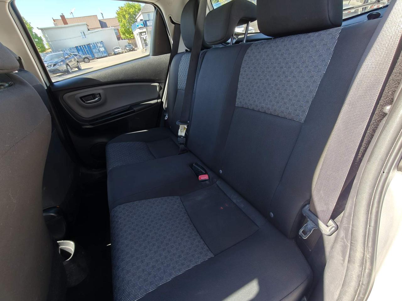 2015 Toyota Yaris LE (A4) 5dr Hatchback Photo
