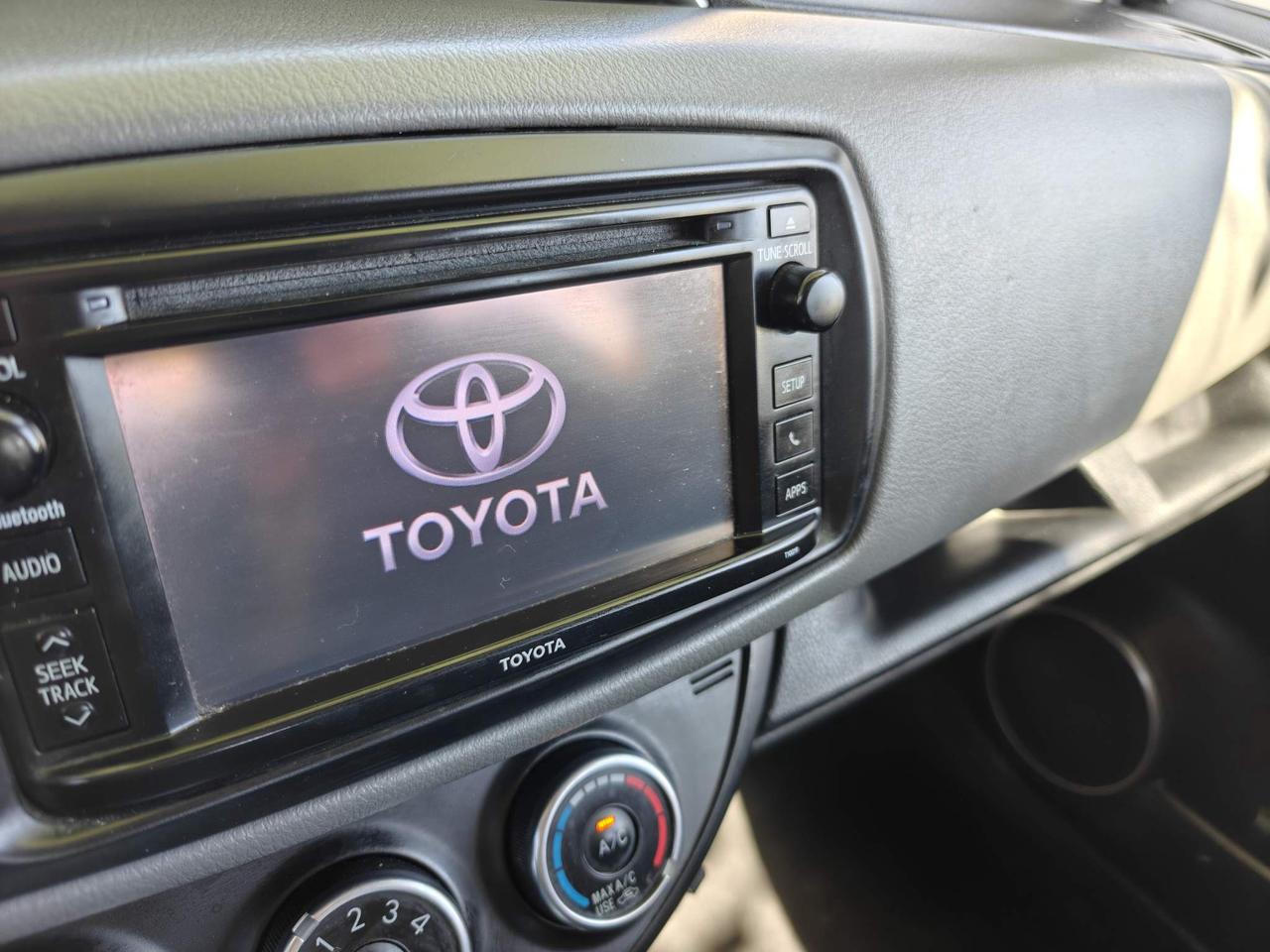 2015 Toyota Yaris LE (A4) 5dr Hatchback Photo