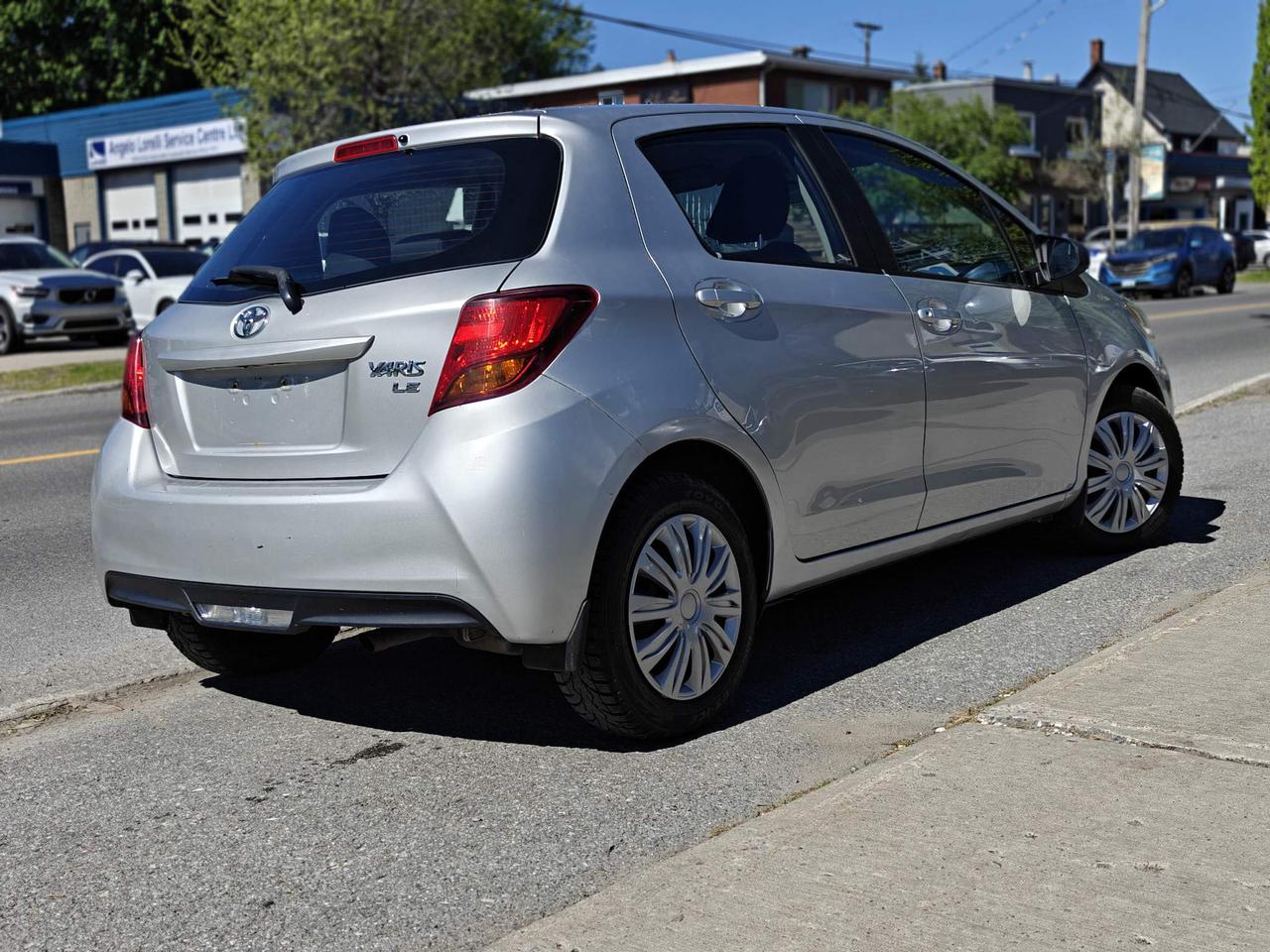 2015 Toyota Yaris LE (A4) 5dr Hatchback Photo