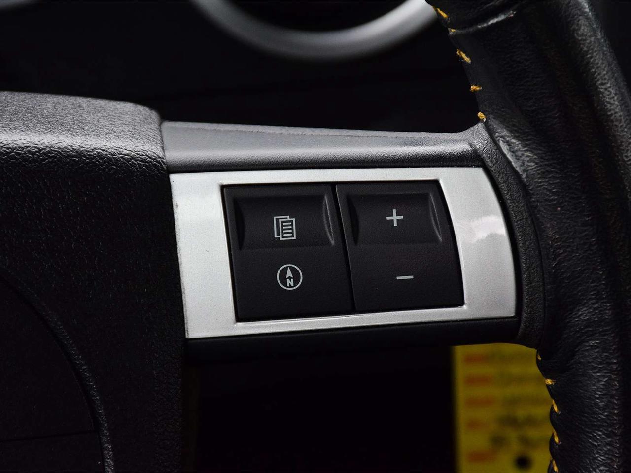 2007 Dodge Charger SRT-8 Super Bee   #932 of 1,000   ONLY 40,000 KM! Photo