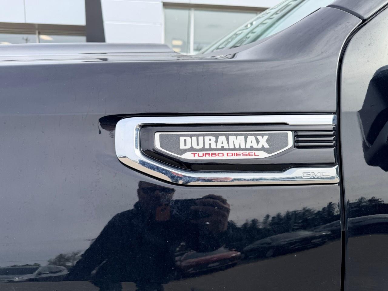 2026 GMC Sierra 1500 Crew Cab Short Box 4-Wheel Drive Denali Photo2