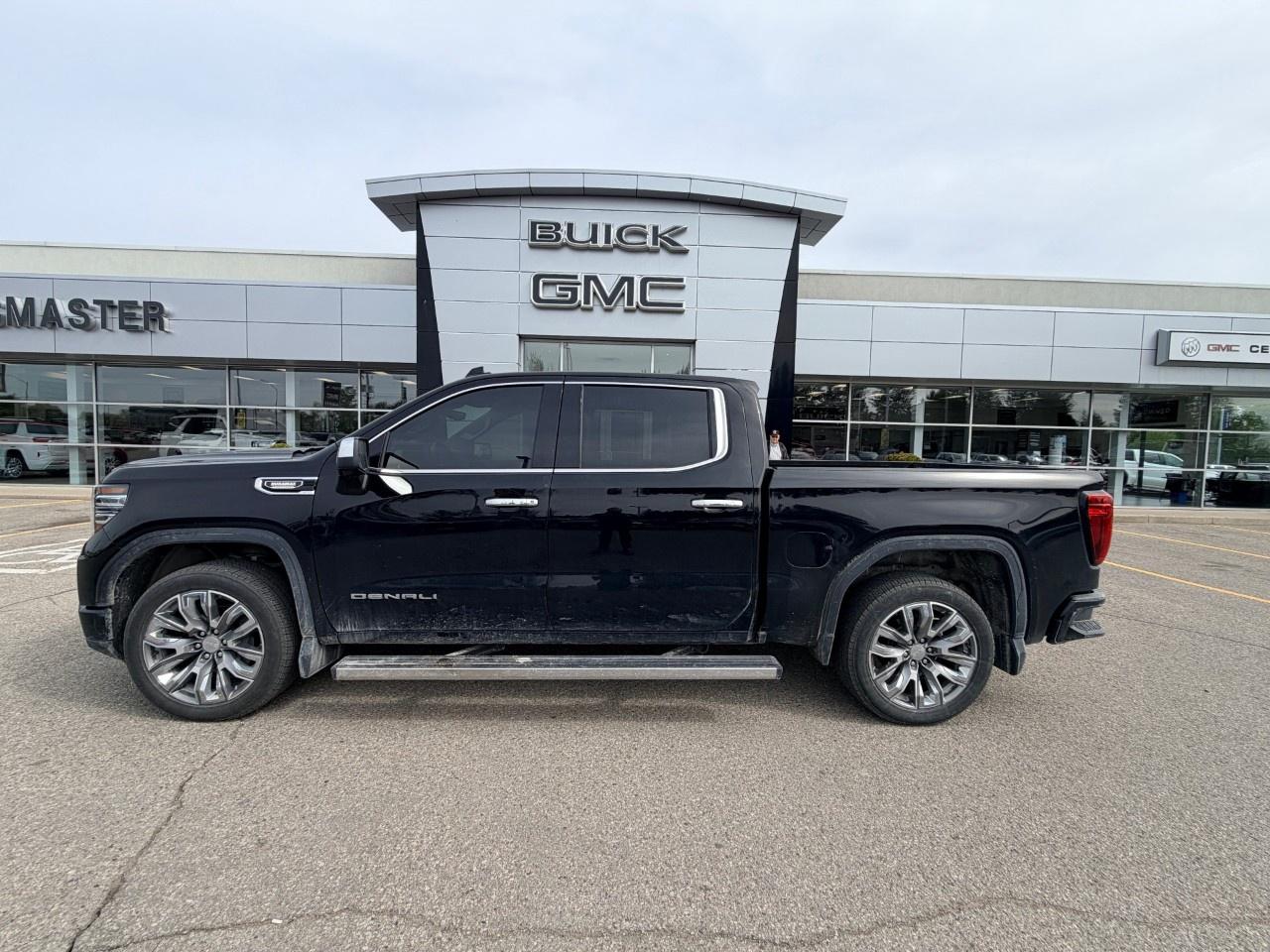 2026 GMC Sierra 1500 Crew Cab Short Box 4-Wheel Drive Denali Photo3
