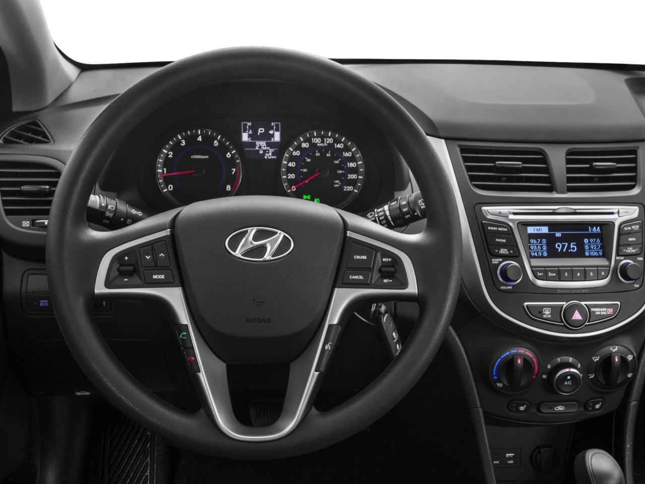2017 Hyundai Accent SE (A6) 4dr Hatchback Photo3