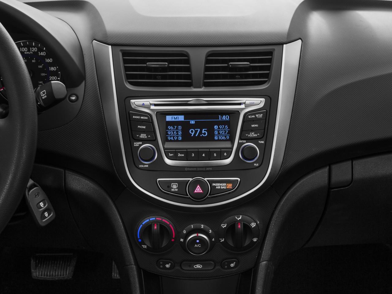 2017 Hyundai Accent SE (A6) 4dr Hatchback Photo