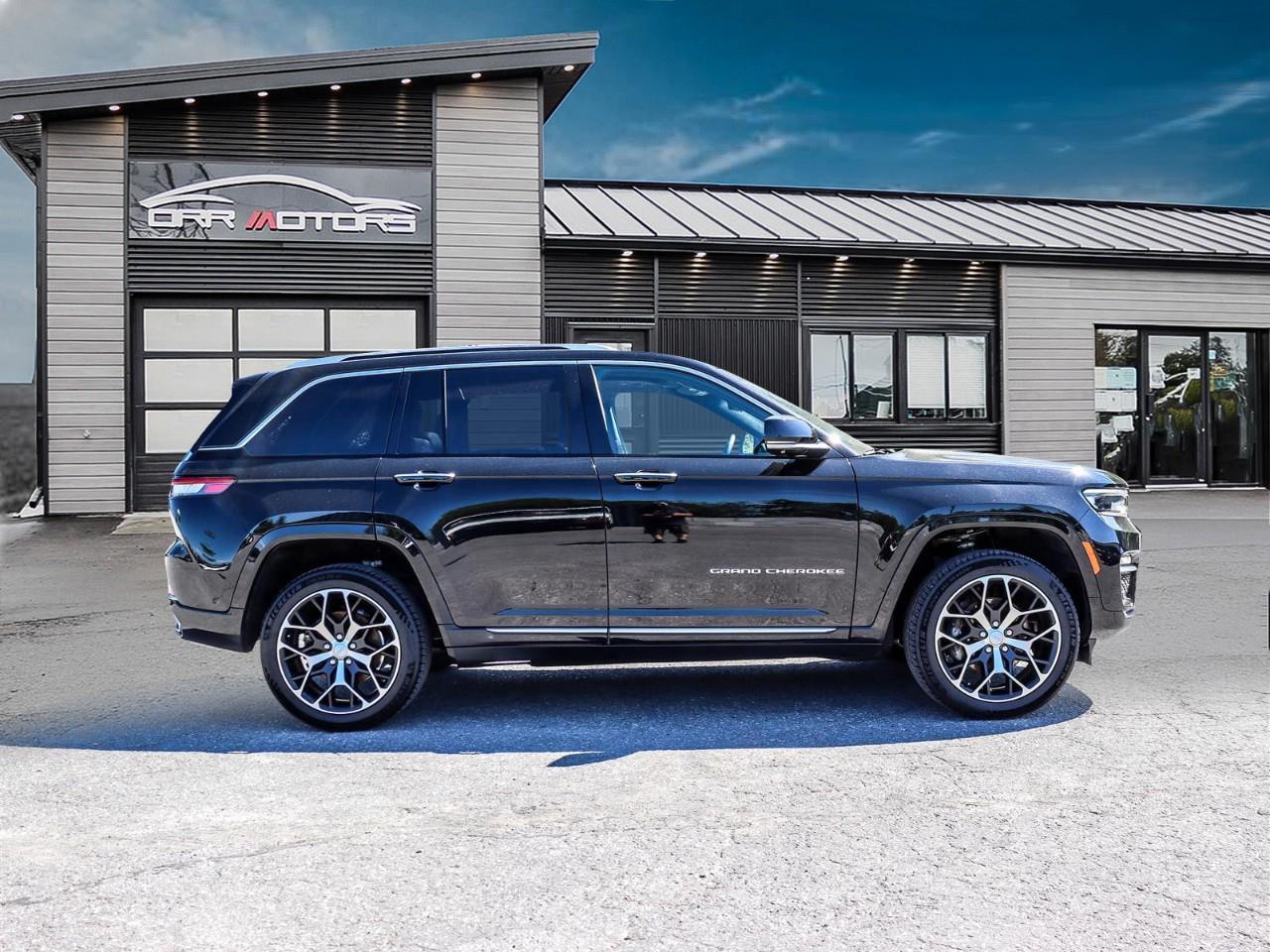 2022 Jeep Grand Cherokee Summit 4dr 4x4 Photo2