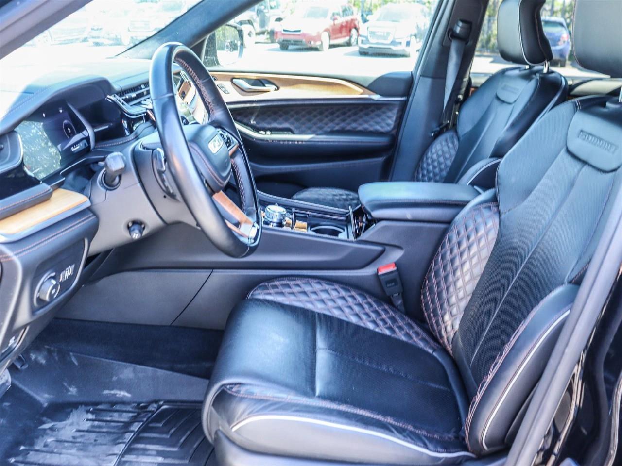 2022 Jeep Grand Cherokee Summit 4dr 4x4 Photo