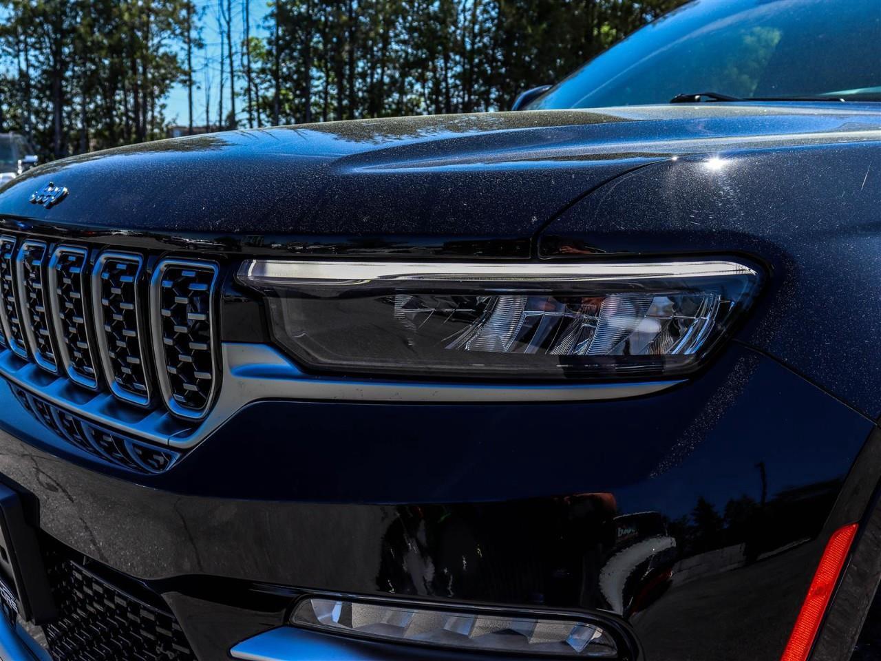 2022 Jeep Grand Cherokee Summit 4dr 4x4 Photo