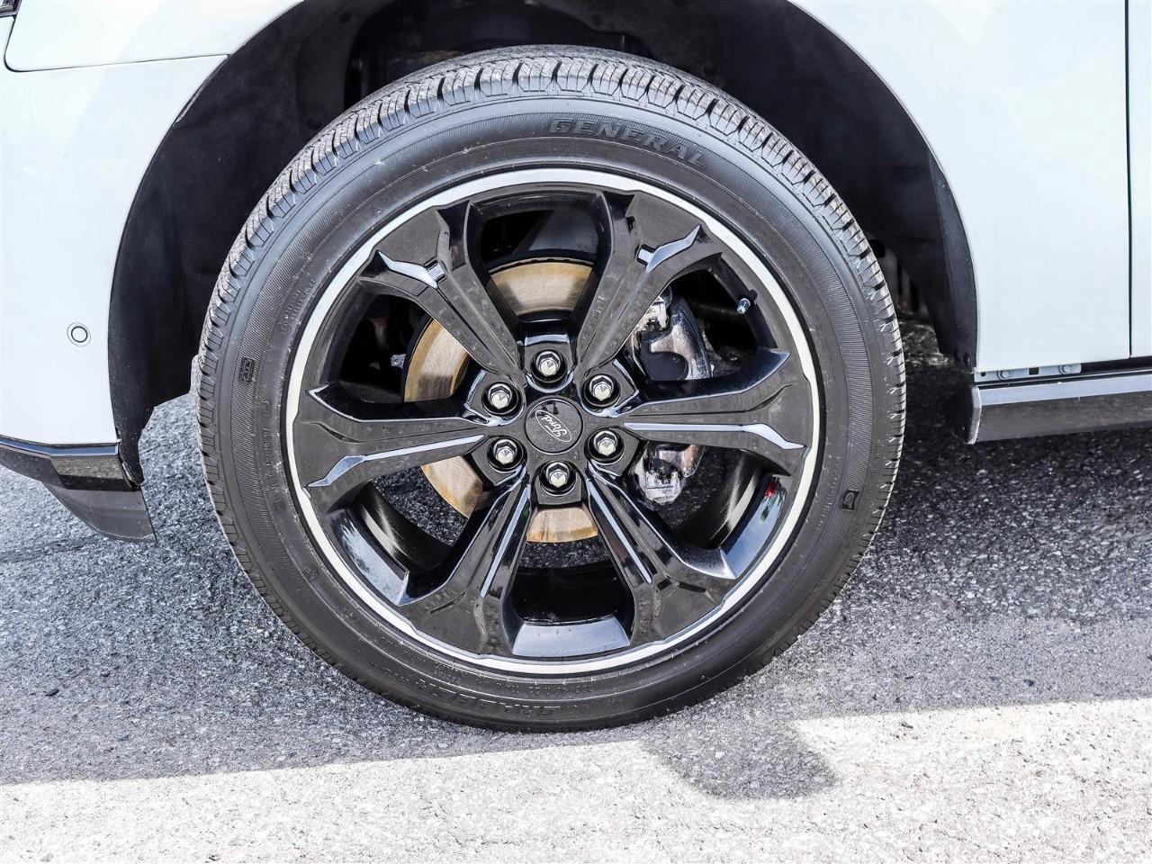 2022 Ford Expedition Max Limited 4dr 4x4 Photo
