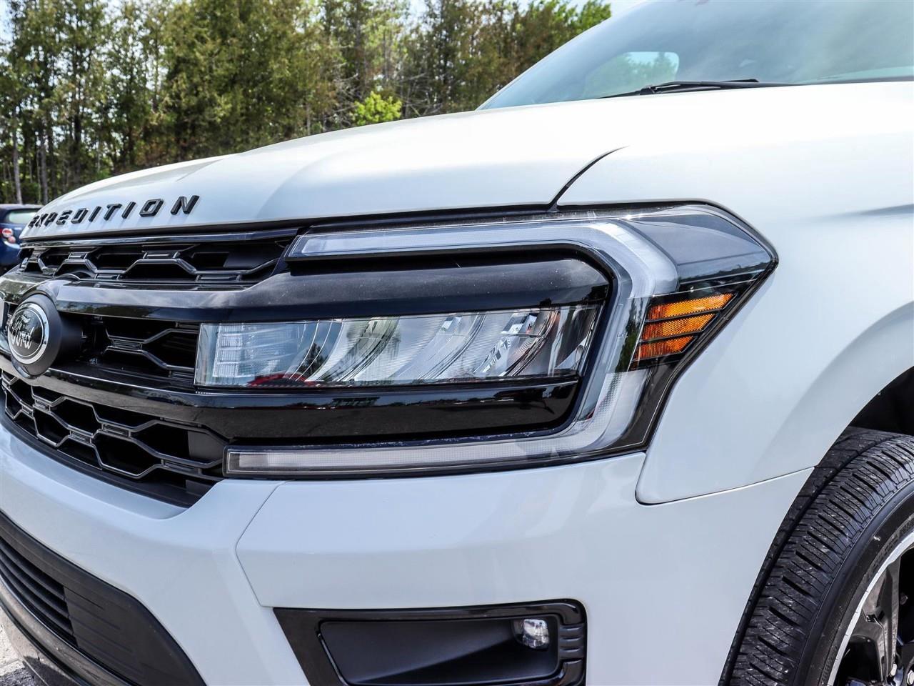 2022 Ford Expedition Max Limited 4dr 4x4 Photo
