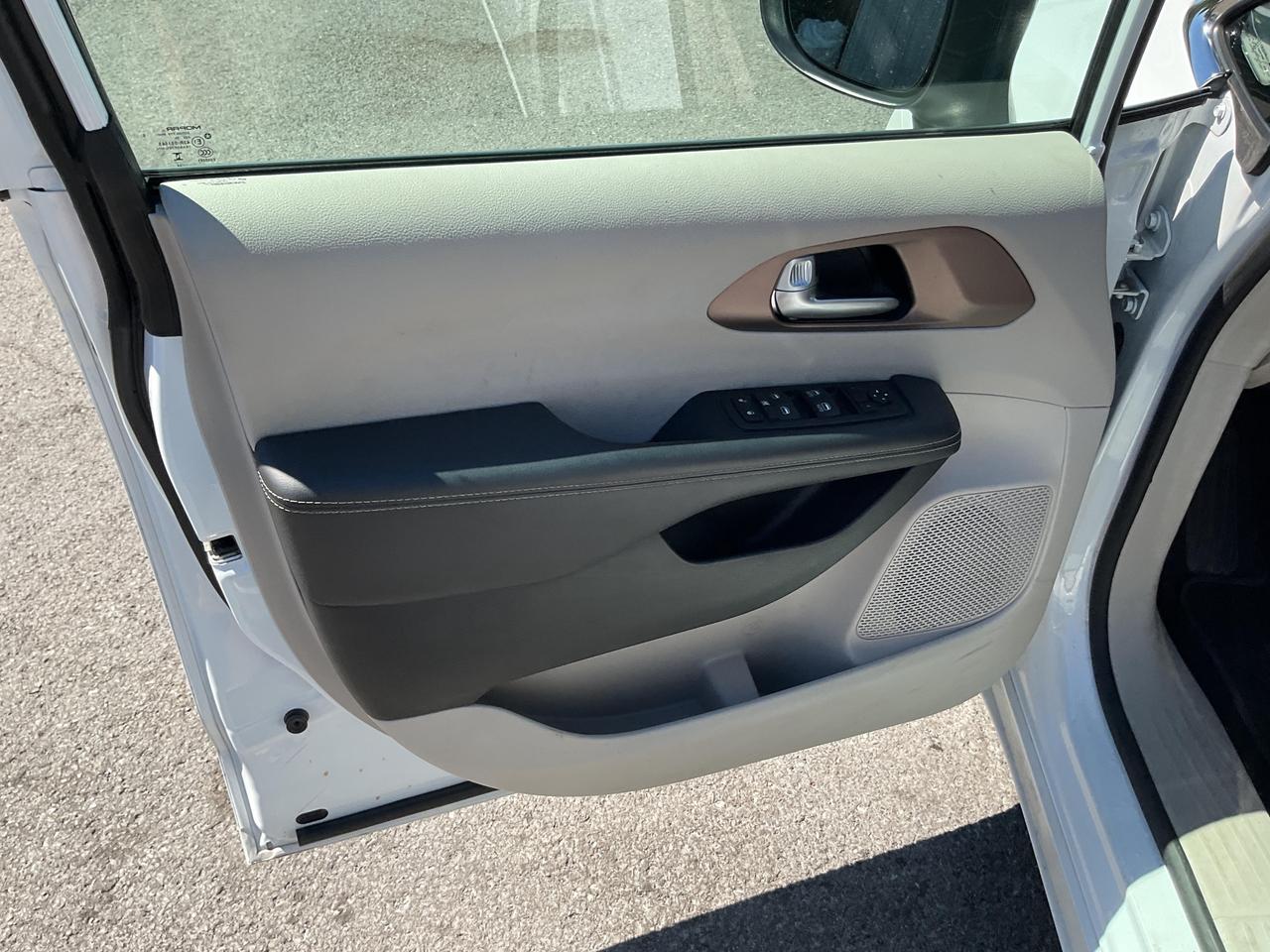 2024 Chrysler Grand Caravan SXT Front-Wheel Drive Passenger Van Photo