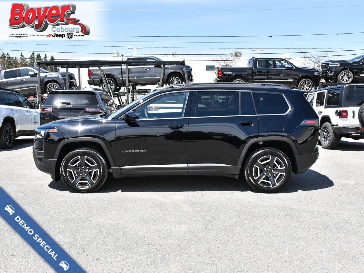 2026 Jeep Cherokee LAREDO 4x4 Photo2