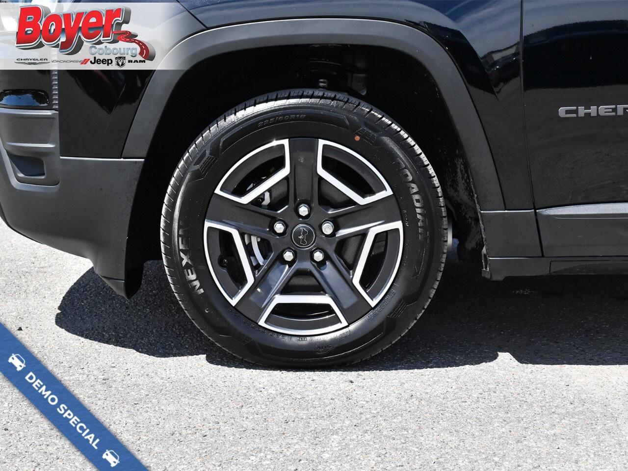 2026 Jeep Cherokee LAREDO 4x4 Photo