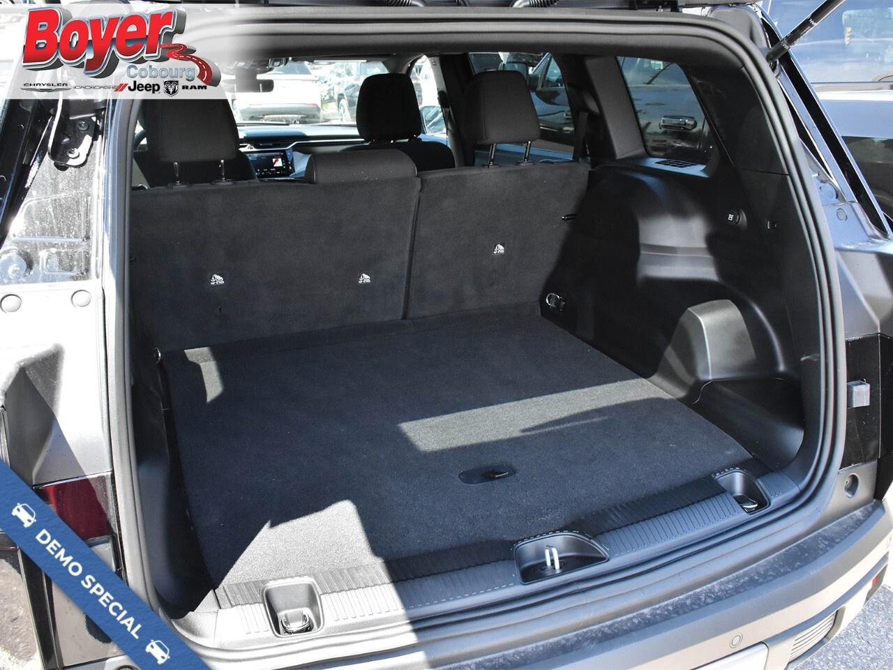 2026 Jeep Cherokee LAREDO 4x4 Photo