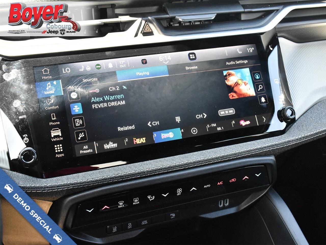 2026 Jeep Cherokee LAREDO 4x4 Photo