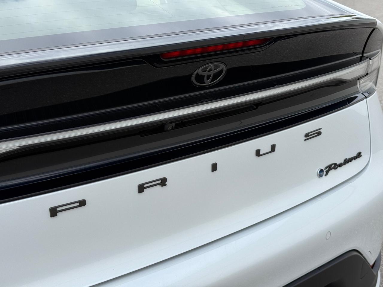 2024 Toyota Prius Prime SE   PRIME   PLUG-IN HYBRID   NO ACCIDENT Photo