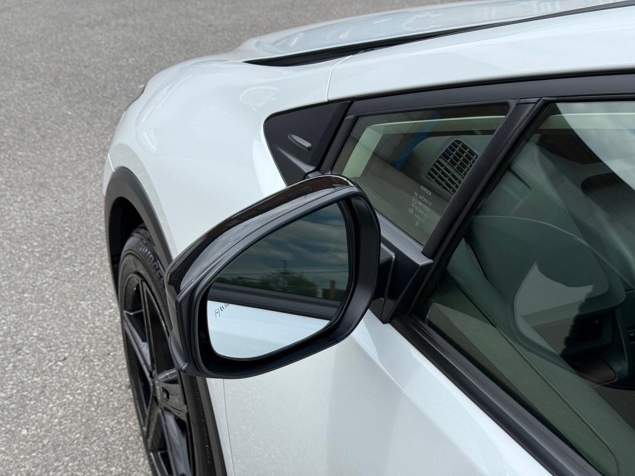 2024 Toyota Prius Prime SE   PRIME   PLUG-IN HYBRID   NO ACCIDENT Photo