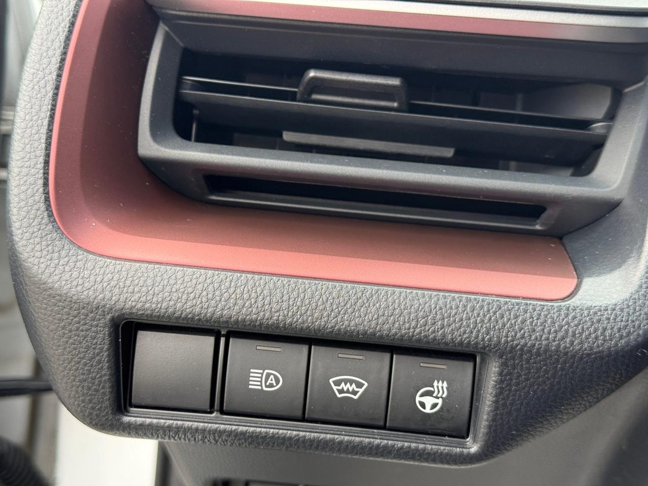 2024 Toyota Prius Prime SE   PRIME   PLUG-IN HYBRID   NO ACCIDENT Photo