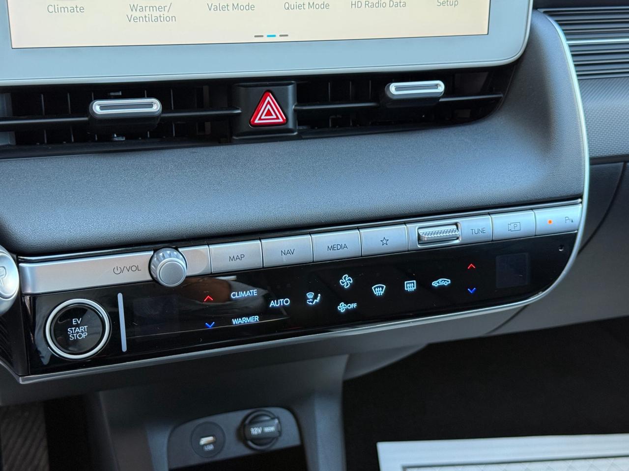2023 Hyundai IONIQ 5 LUXURY   LONG RANGE   AWD   NO ACCIDENT   VENTILAT Photo