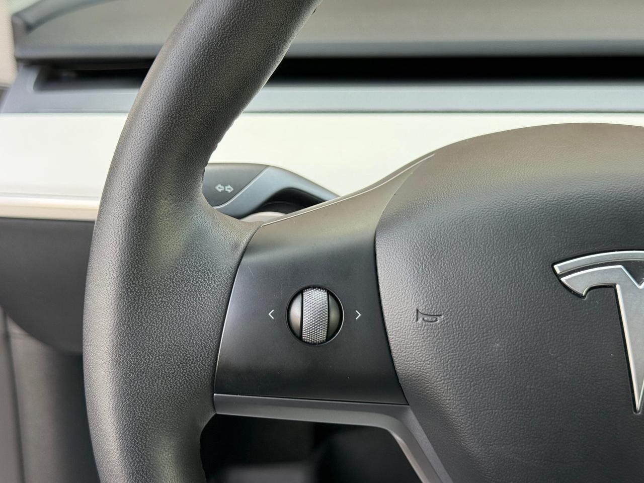 2022 Tesla Model Y LONG RANGE   AWD   NO ACCIDENT Photo