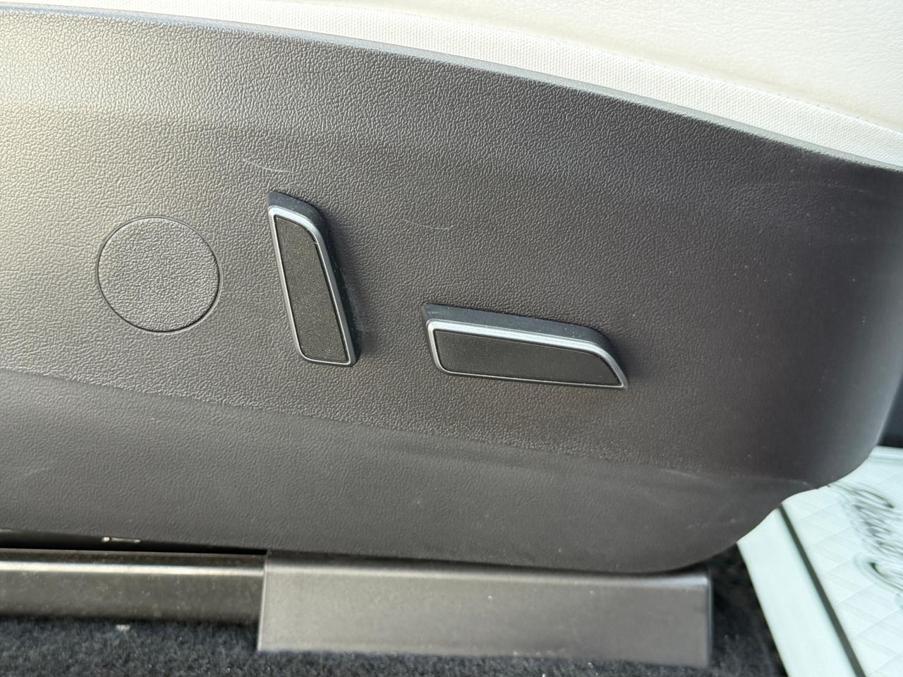 2022 Tesla Model Y LONG RANGE   AWD   NO ACCIDENT Photo