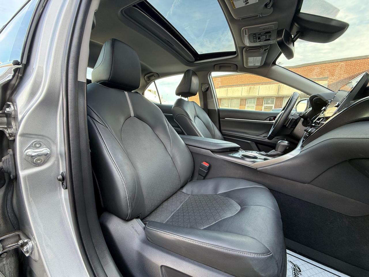 2022 Toyota Camry Hybrid XSE   HYBRID   NO ACCIDENT   SUNROOF Photo
