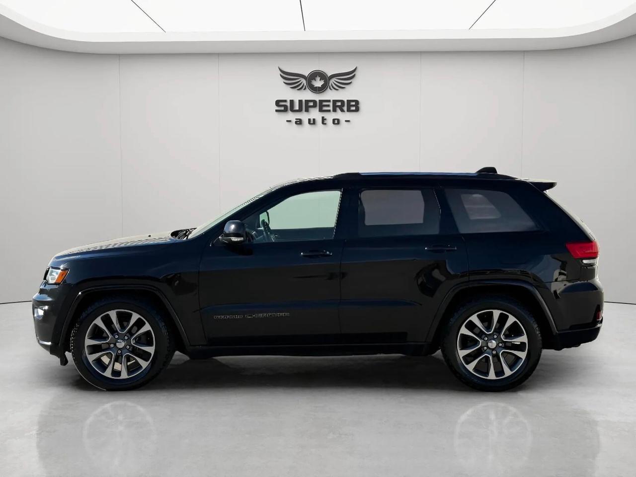 2017 Jeep Grand Cherokee OVERLAND   4WD   AIR SUSPENSION   PANORAMIC SUNROO Photo