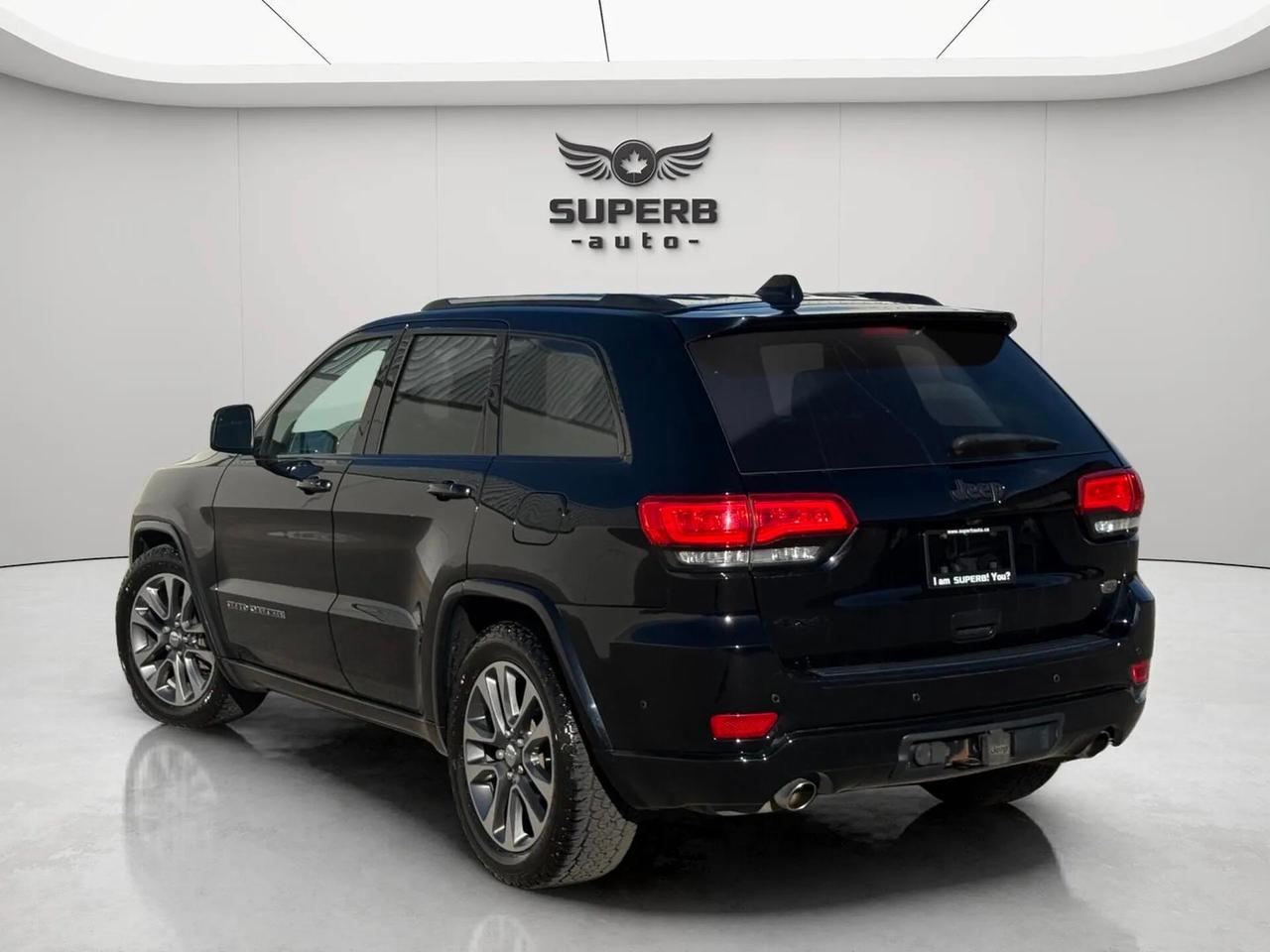 2017 Jeep Grand Cherokee OVERLAND   4WD   AIR SUSPENSION   PANORAMIC SUNROO Photo