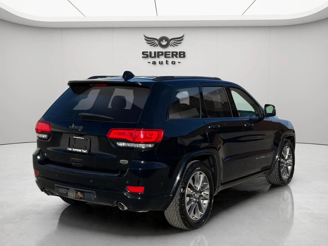 2017 Jeep Grand Cherokee OVERLAND   4WD   AIR SUSPENSION   PANORAMIC SUNROO Photo