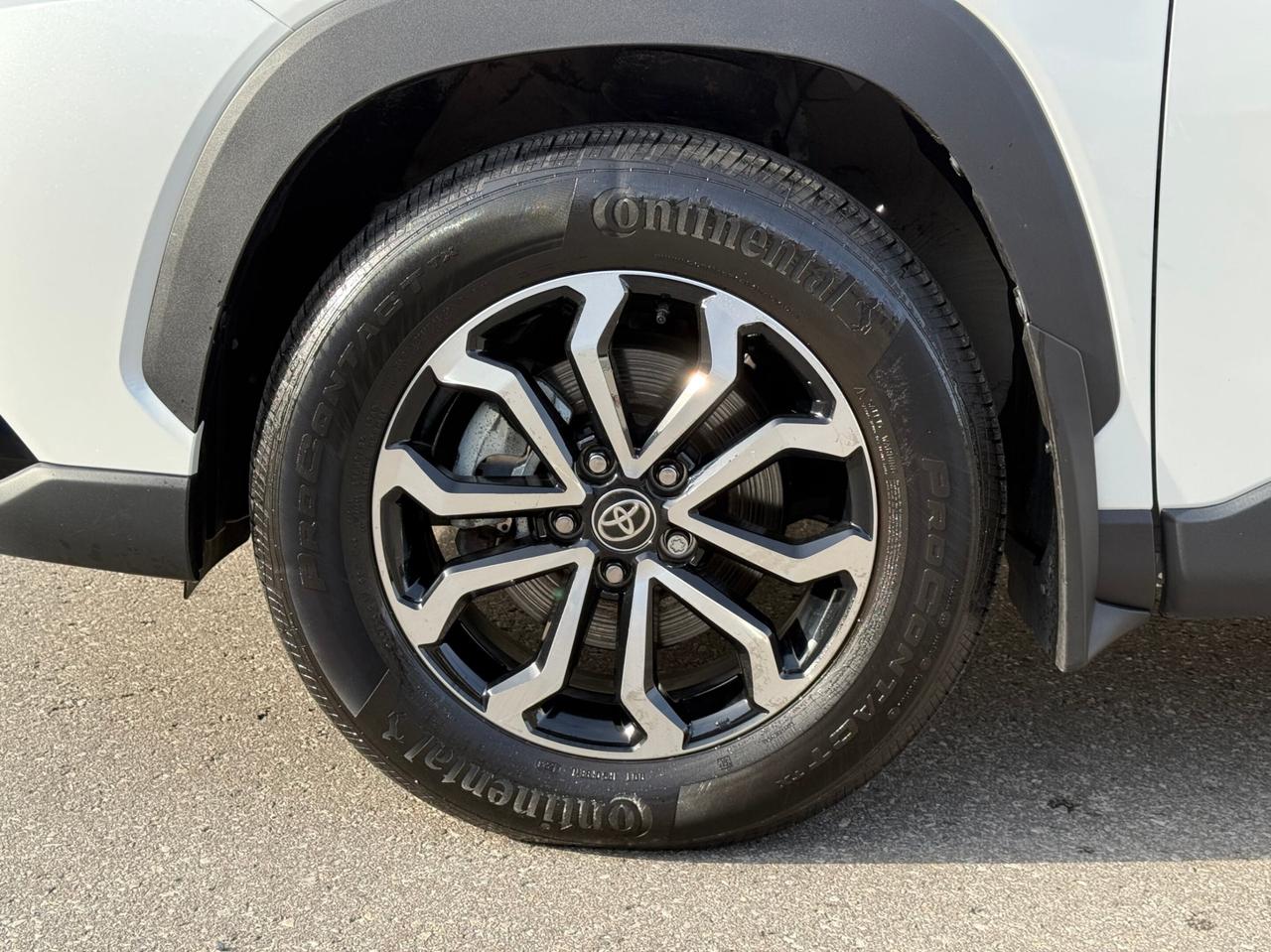 2023 Toyota Corolla Cross SE   AWD   HYBRID   NO ACCIDENT Photo