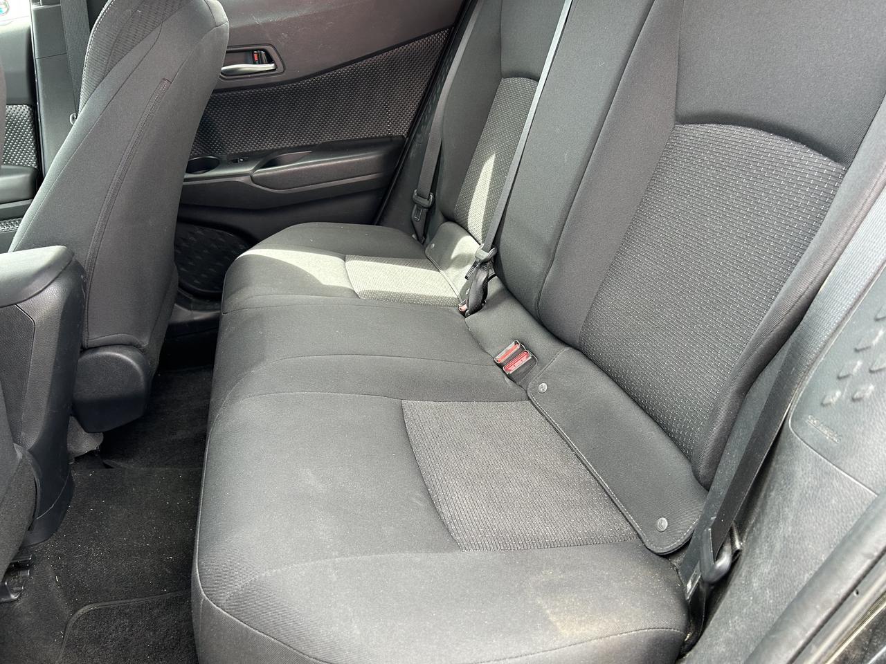 2019 Toyota C-HR FWD Photo