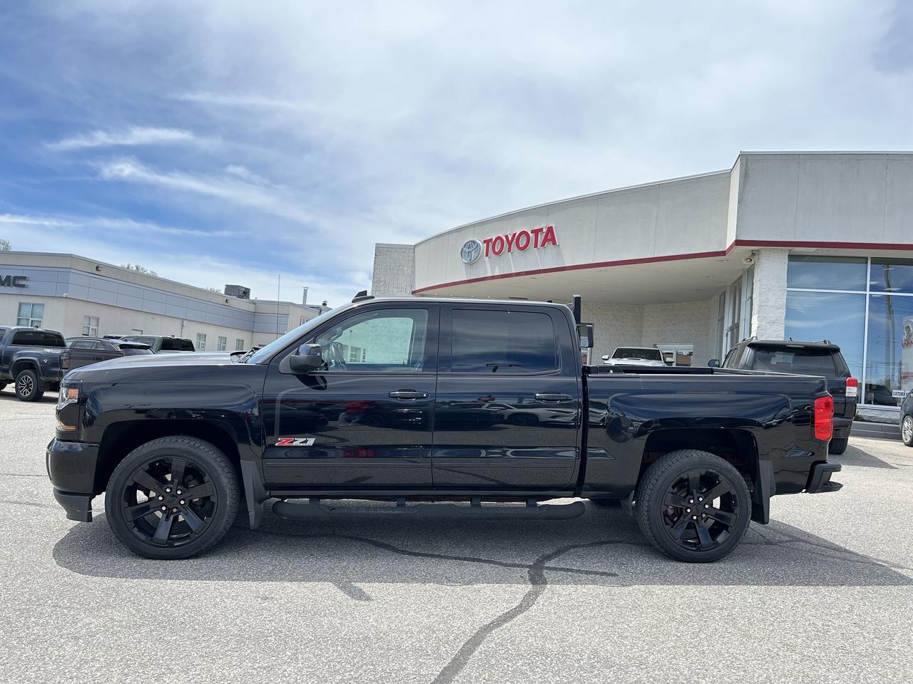 2018 Chevrolet Silverado 1500 4WD Crew Cab 143.5  LT w-2LT Photo