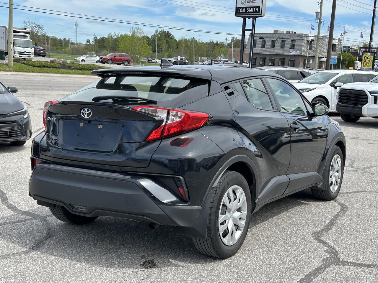 2021 Toyota C-HR LE FWD Photo