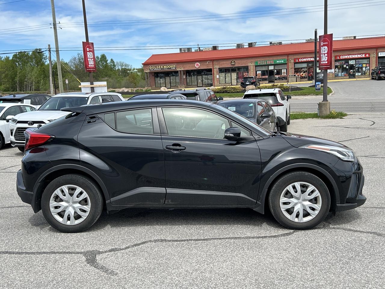 2021 Toyota C-HR LE FWD Photo
