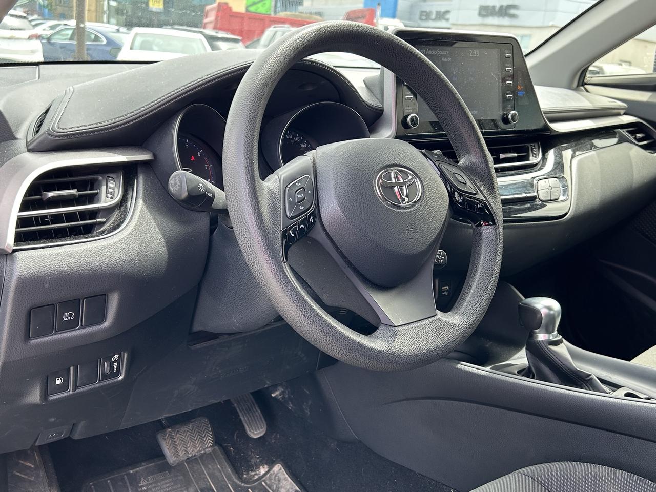 2021 Toyota C-HR LE FWD Photo