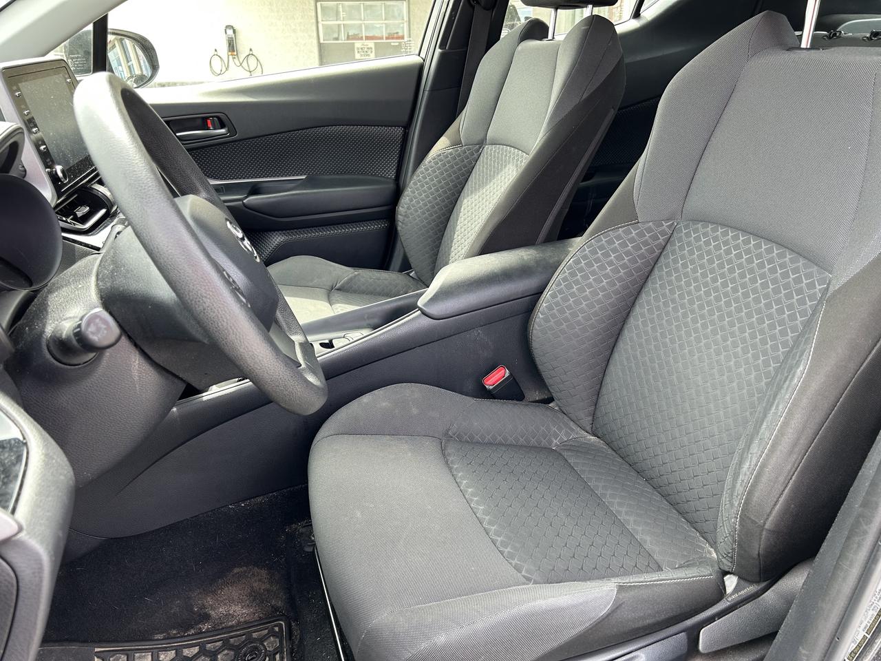 2021 Toyota C-HR LE FWD Photo