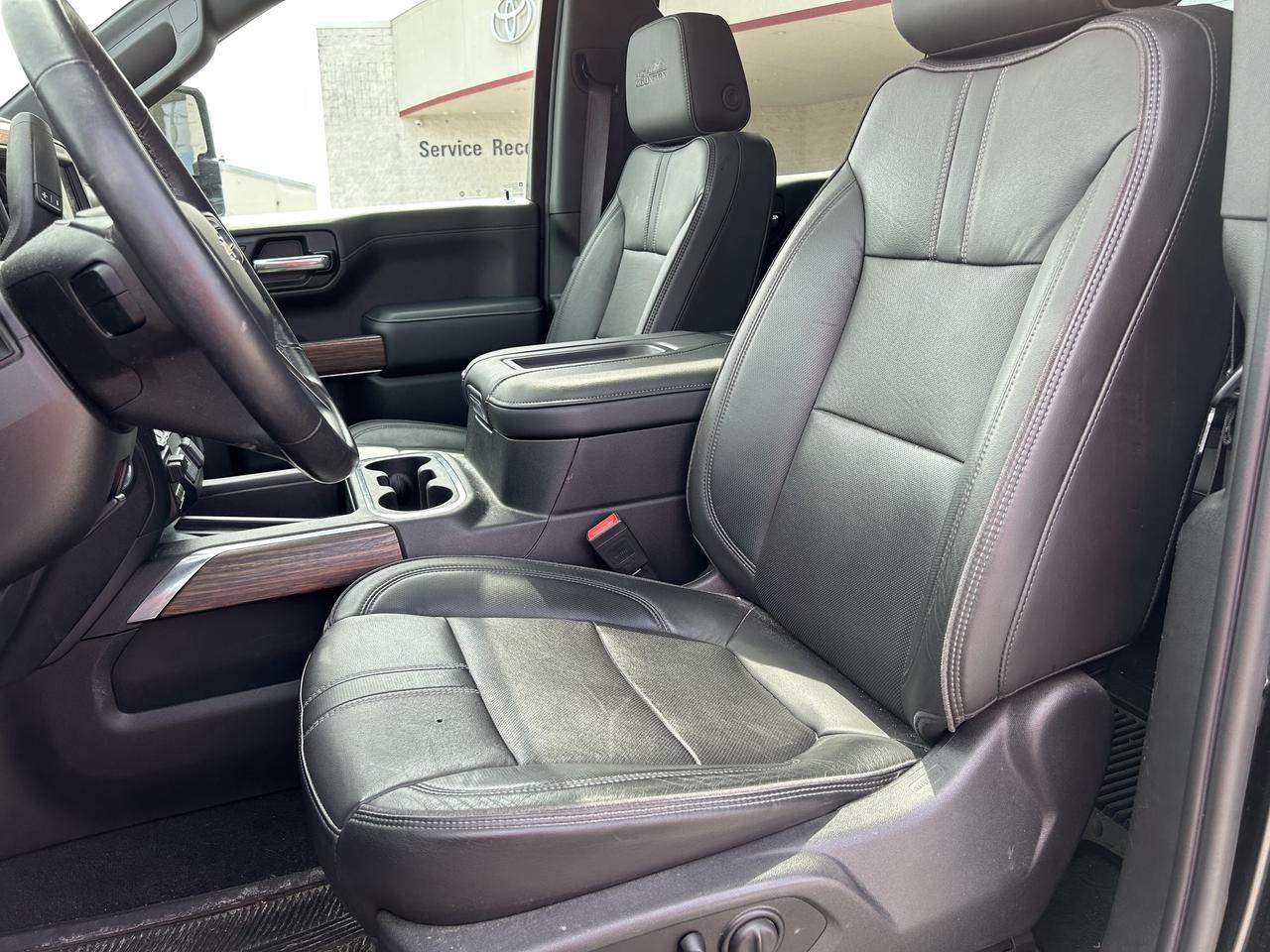 2020 Chevrolet Silverado 1500 4WD Crew Cab 147  High Country Photo