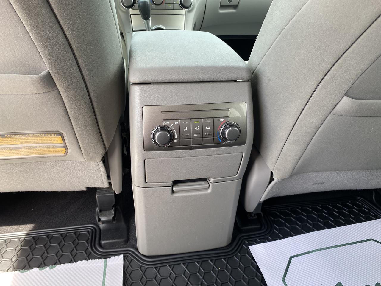 2013 Toyota Highlander 4WD 4DR Photo