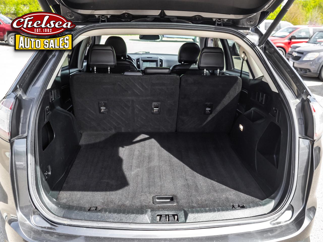 2018 Ford Edge SEL AWD Photo