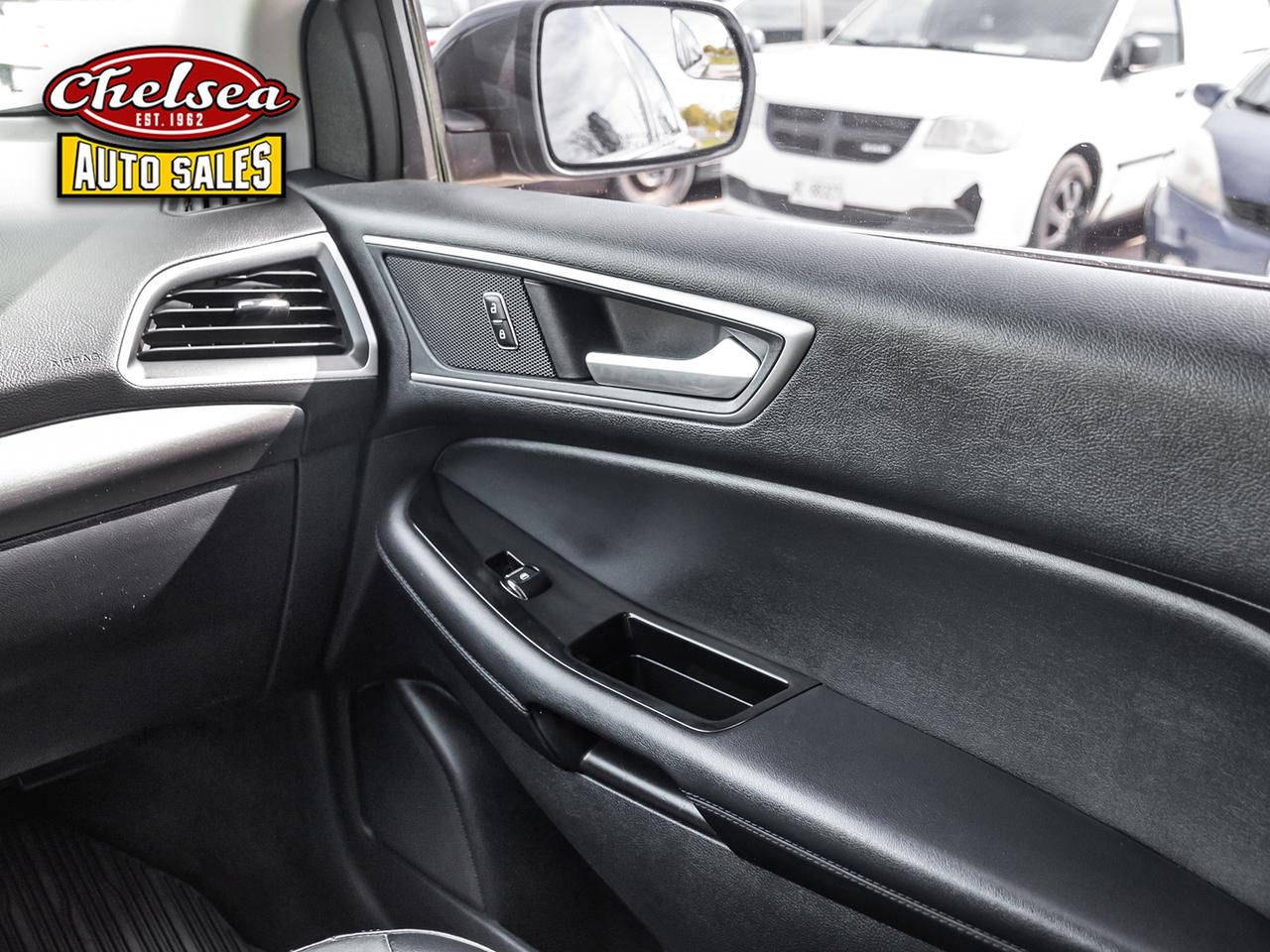 2018 Ford Edge SEL AWD Photo