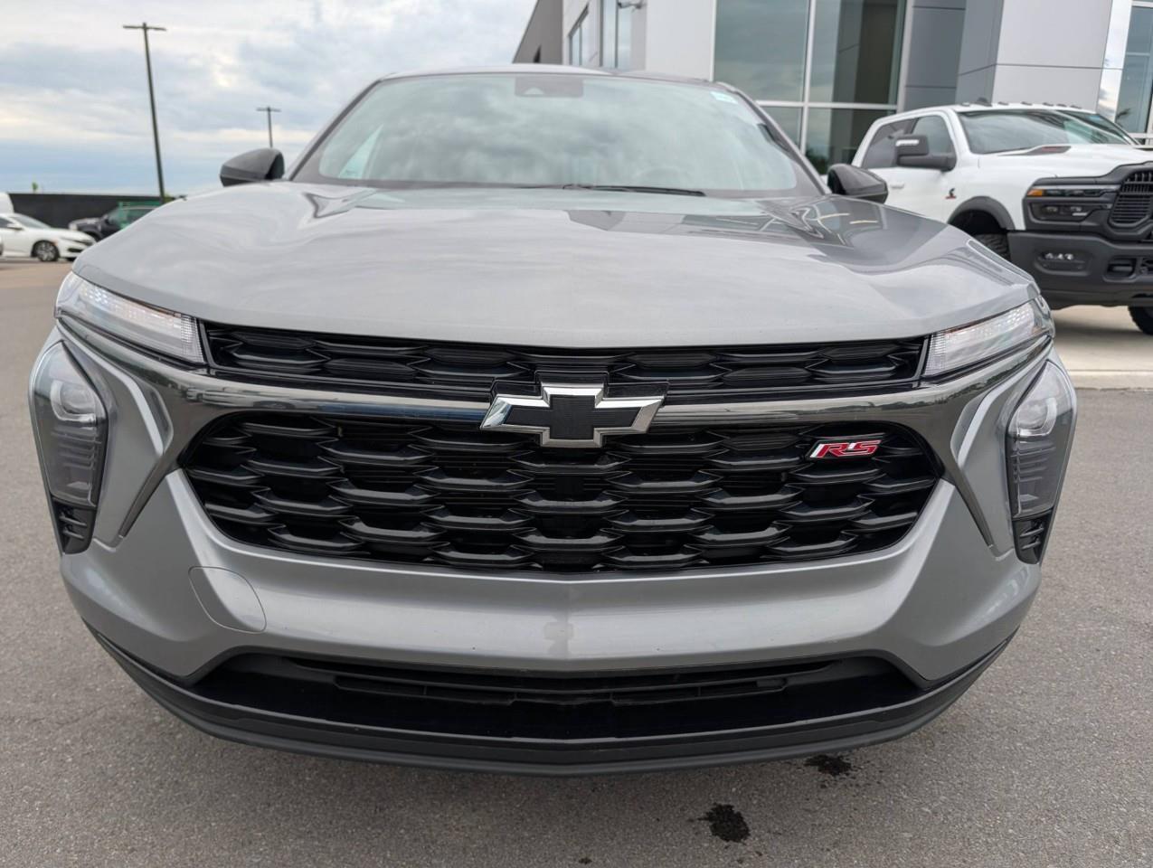 2025 Chevrolet Trax 1RS One owner/ No accidents Photo
